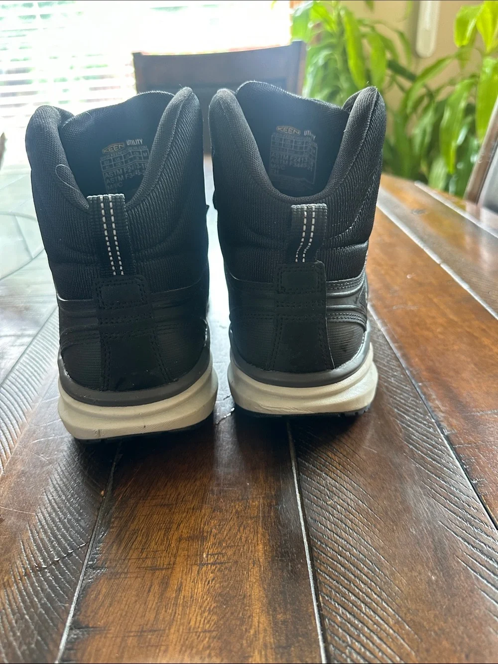 Keen Men's Black High-Top Utility Boot with Carbon Toe